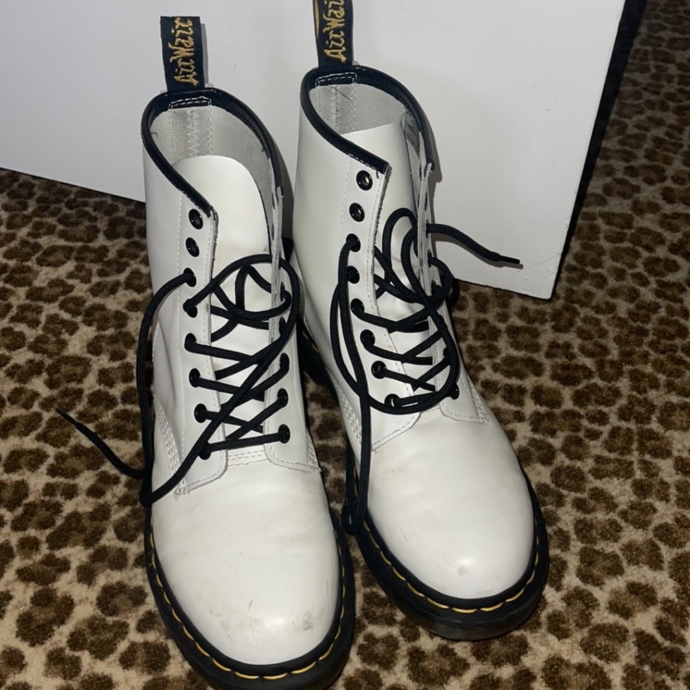 DR.MARTENS